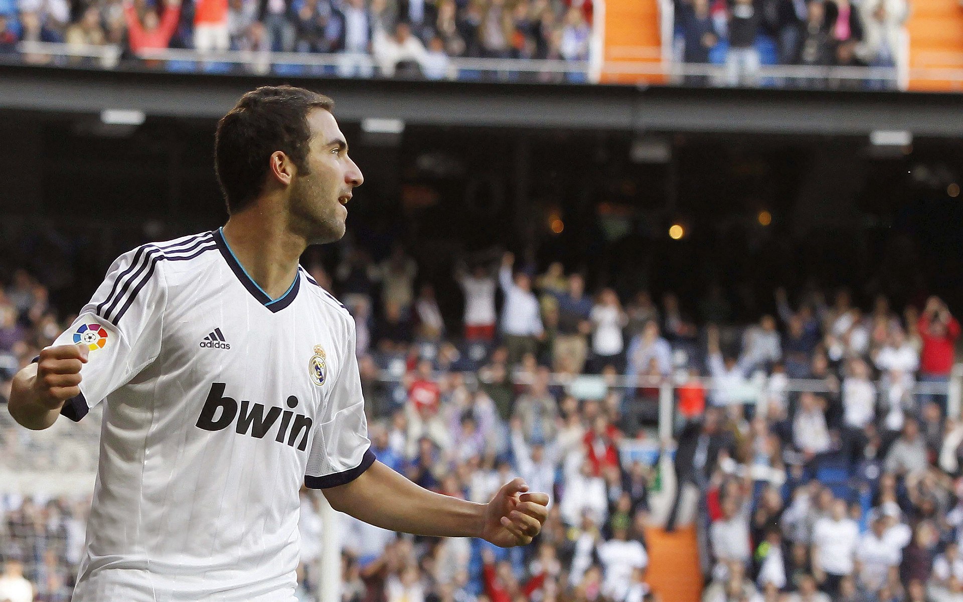 九游官网首页-皇马快速反击成胜负关键，战术升级，皇马 反击